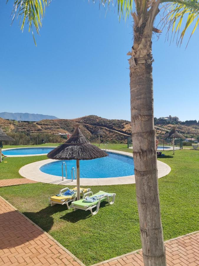 Elegant Apartment With Fantastic Views At The Top Of Calahonda Sitio de Calahonda Exterior photo
